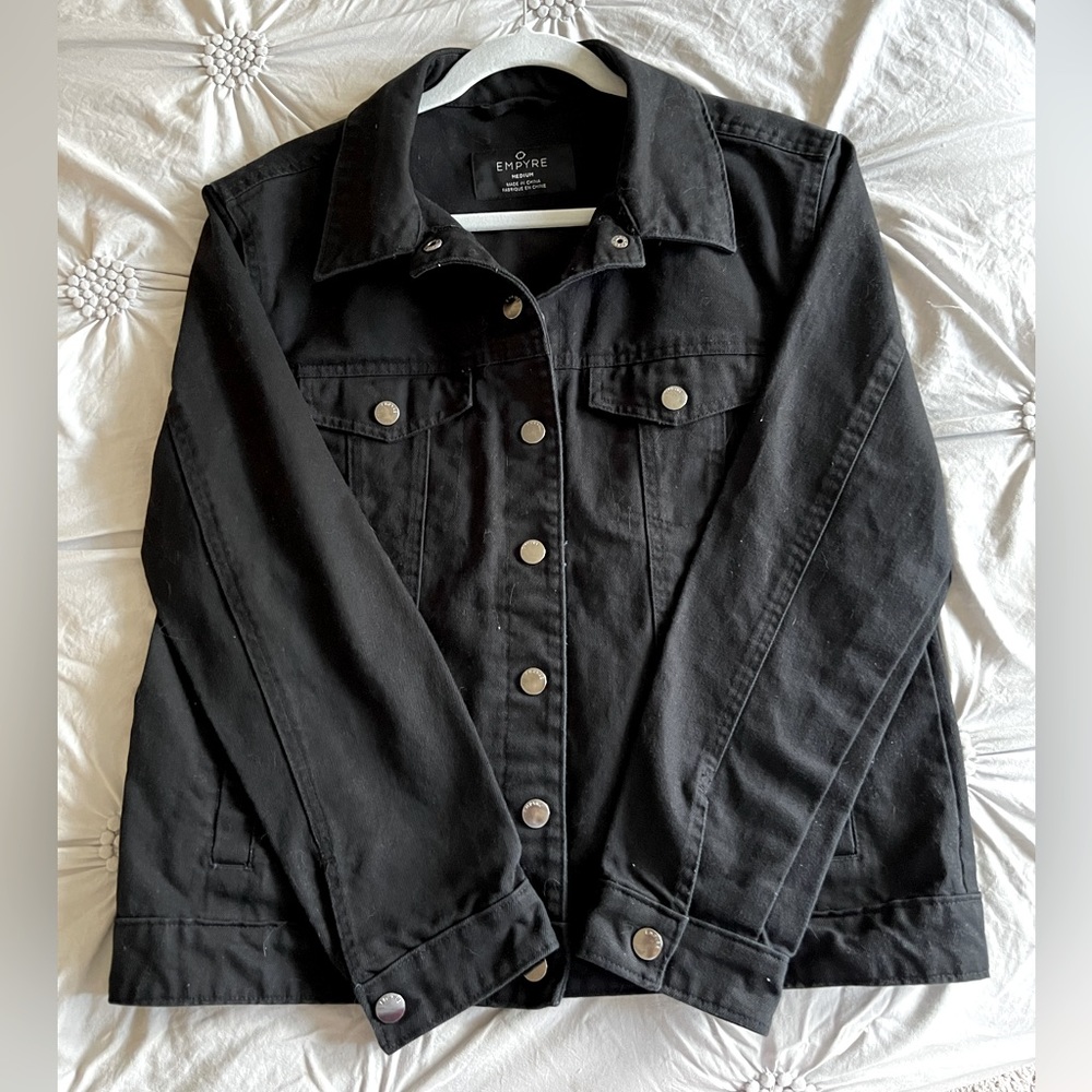 Empyre Women’s black denim jacket size medium